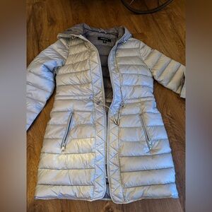 Kenneth Cole New York Size Small long Snow jacket silver puff jacket w pockets